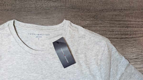 Camiseta Tommy Hilfiger - Image 2